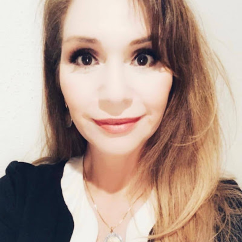 Meet your Posher, Debbie